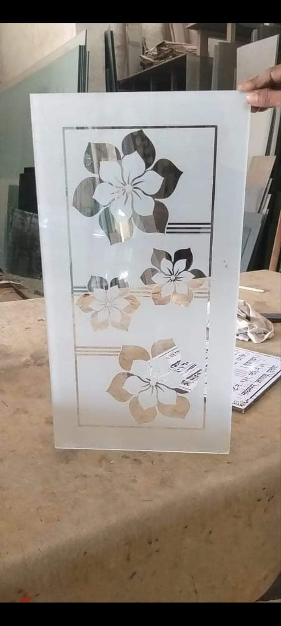 Frameless glass balustrade for modern home